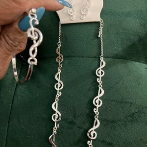 Elegant Silver Treble Clef Jewelry Set